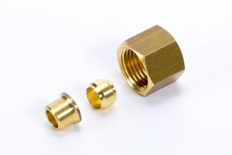 Reducers for compression fittings