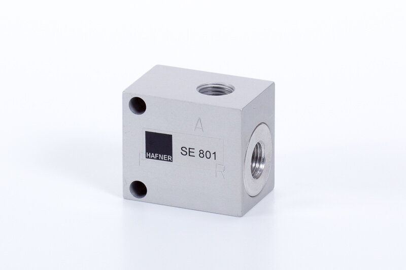 Quick exhaust valves