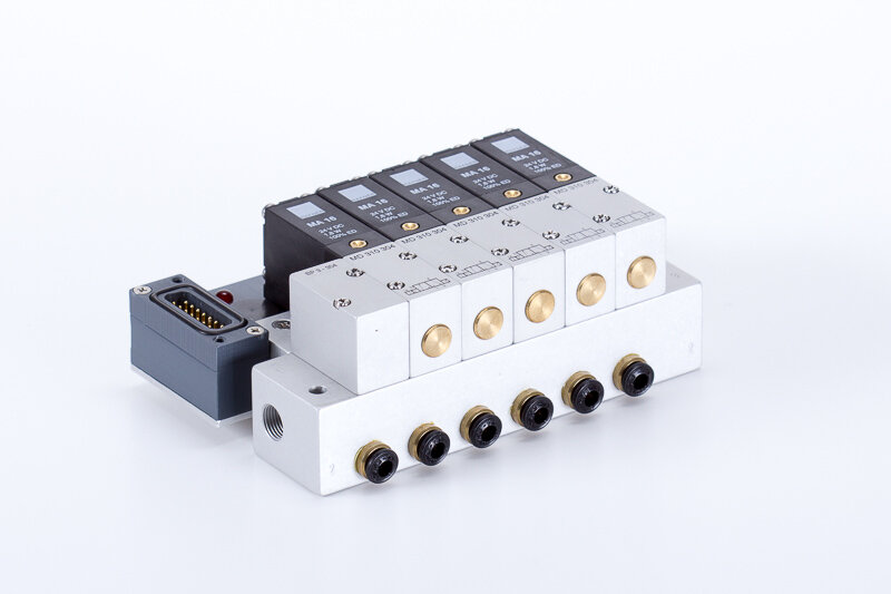 Working ports in the manifold