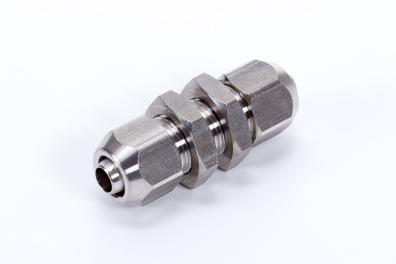 Straight bulkhead fittings, push-on connectors