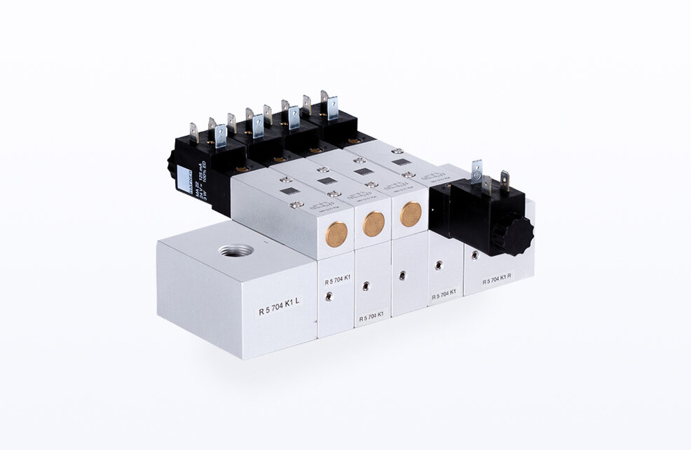 Working ports in the manifold