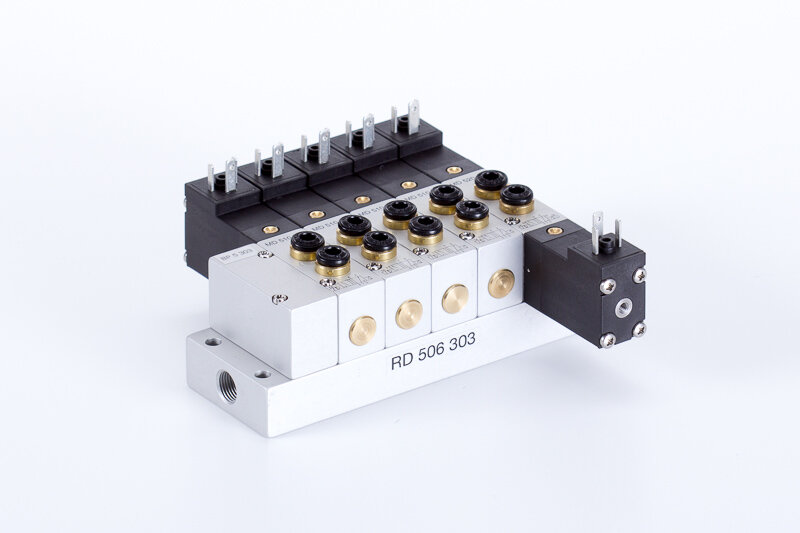 Working ports in the valve