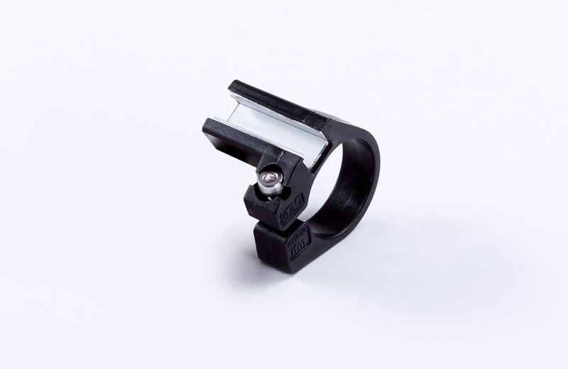 Cylinder mounting clamp for cylinder sensors